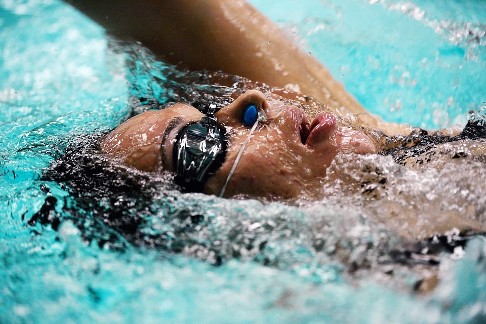 swimmer-728217_960_720