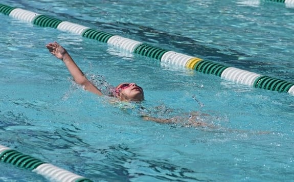 young-swimmer-2501548_960_720.jpg